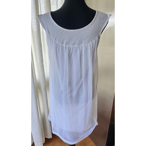 Vintage 60s slip on negligee, white, scoop scalloped neckline, sleeveless - Picture 7 of 9